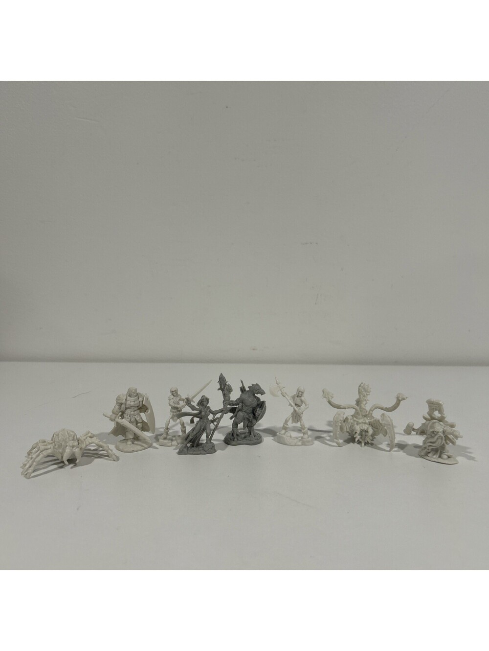 FANTASY Miniatures Lot D&D Tabletop RPG Humanoid Monster Figures Reaper Bones(8)